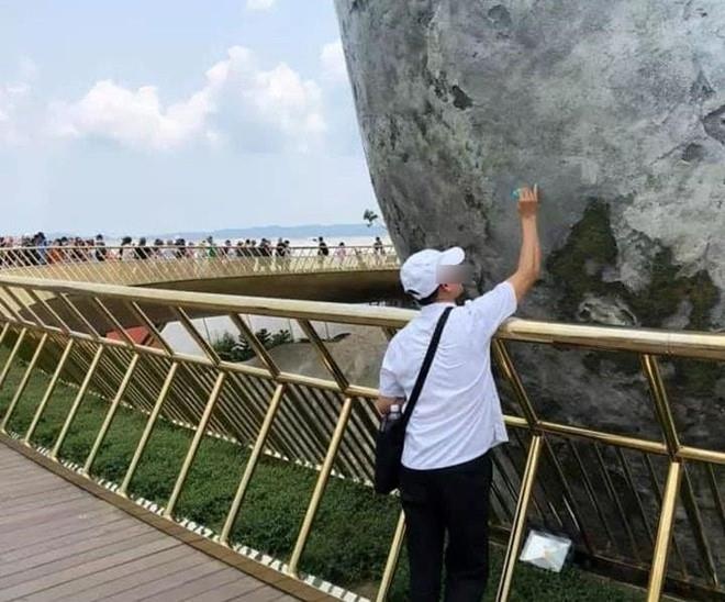 gioi tre ve bay vao khu du lich anh 1