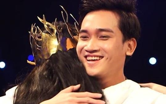 Nu sieu mau tham gia chuong trinh hen ho giau mat hinh anh