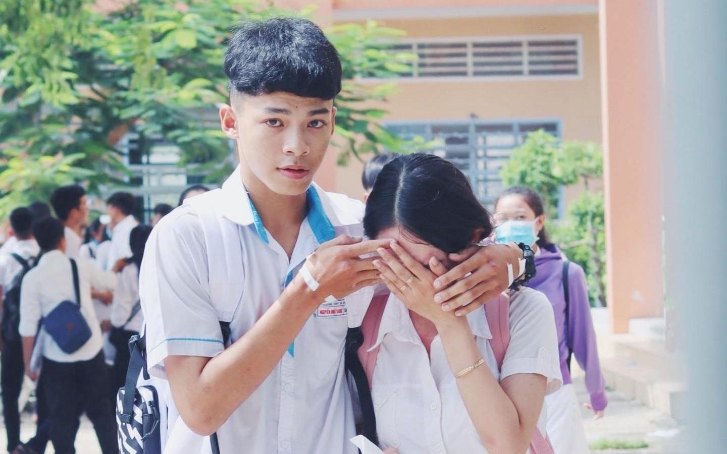 Cam xuc trai nguoc cua si tu khi buoc ra khoi cong truong thi hinh anh