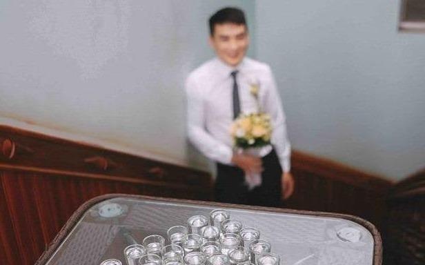 Tranh cai buc anh chu re Lang Son uong 49 ly ruou moi duoc don dau hinh anh
