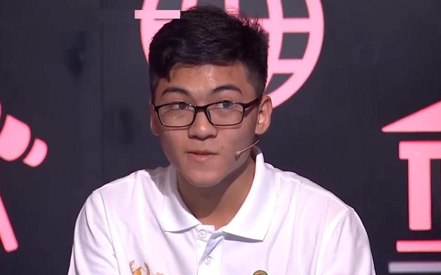 Tranh luan ve bai toan tinh so tuoi tai 'Duong len dinh Olympia' hinh anh