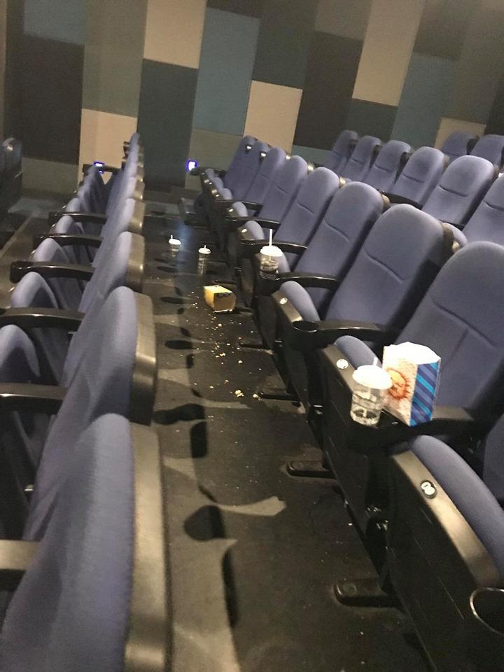 xả rác trong rạp chiếu phim ảnh 1 xa rac trong rap chieu phim anh 1