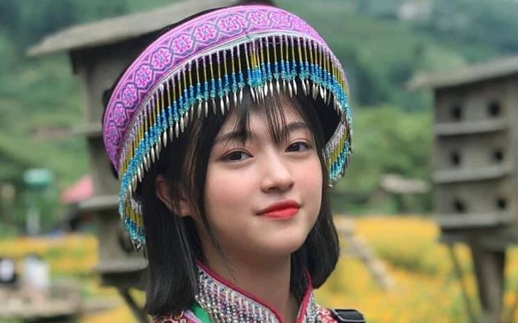 Dan mang tim kiem thieu nu Lao Cai xinh dep trong clip hat nhep hinh anh