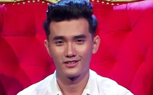 Chang trai 'lat keo', chon hen ho voi co gai tung loai thang tay hinh anh