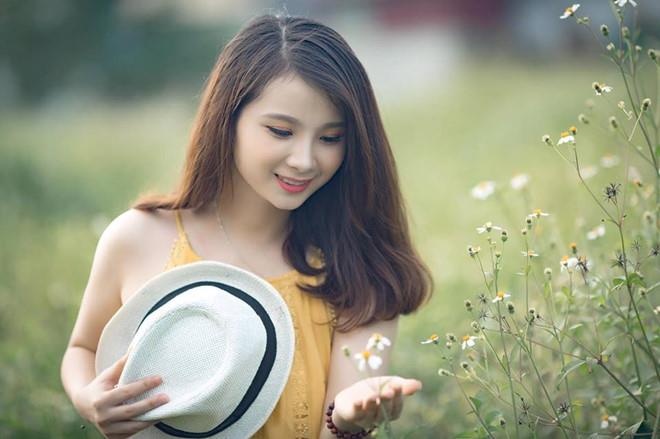 nhung thieu nu ban hang rong anh 12