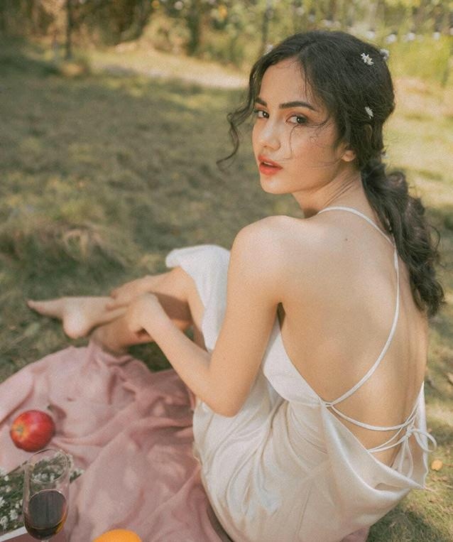 cac co gai xinh dep trong MV anh 13