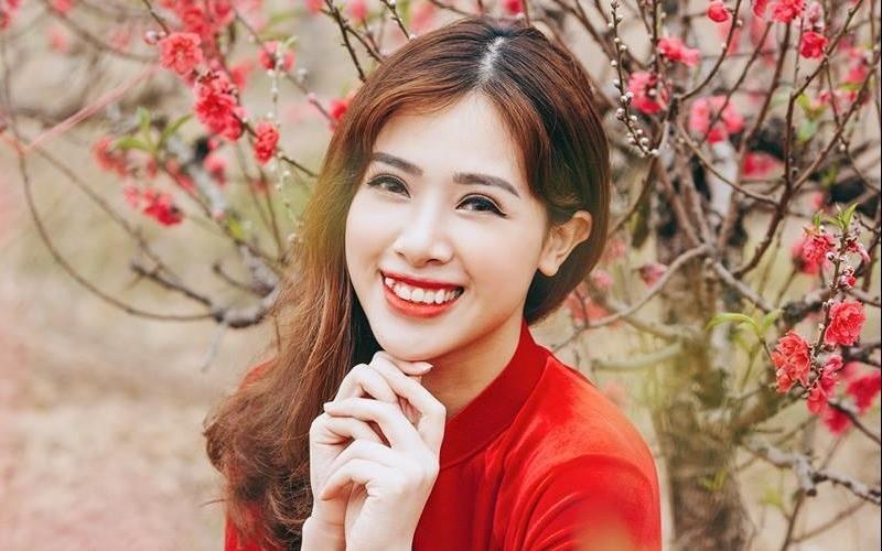 Hot girl Ha Min duoc khen xinh dep khi mang bau lan 2 hinh anh