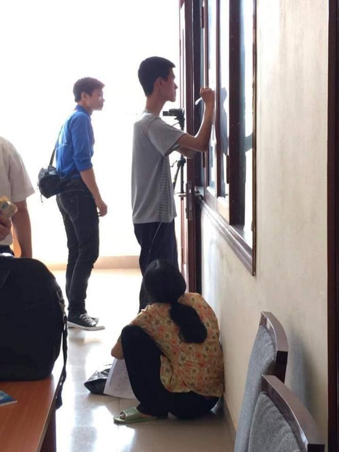 tan sinh vien nhap hoc anh 8