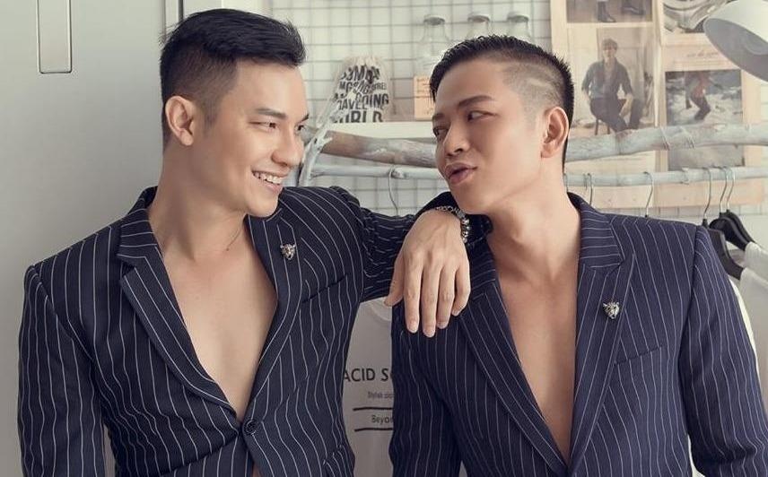 Cap LGBT tung duoc nguong mo trong 'Nguoi ay la ai' da chia tay hinh anh