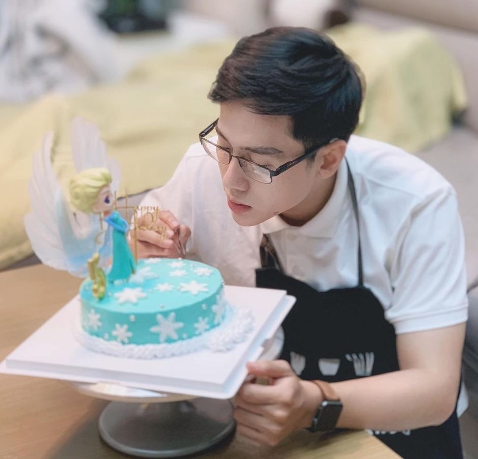 nam tiep vien hang khong bo nghe anh 1