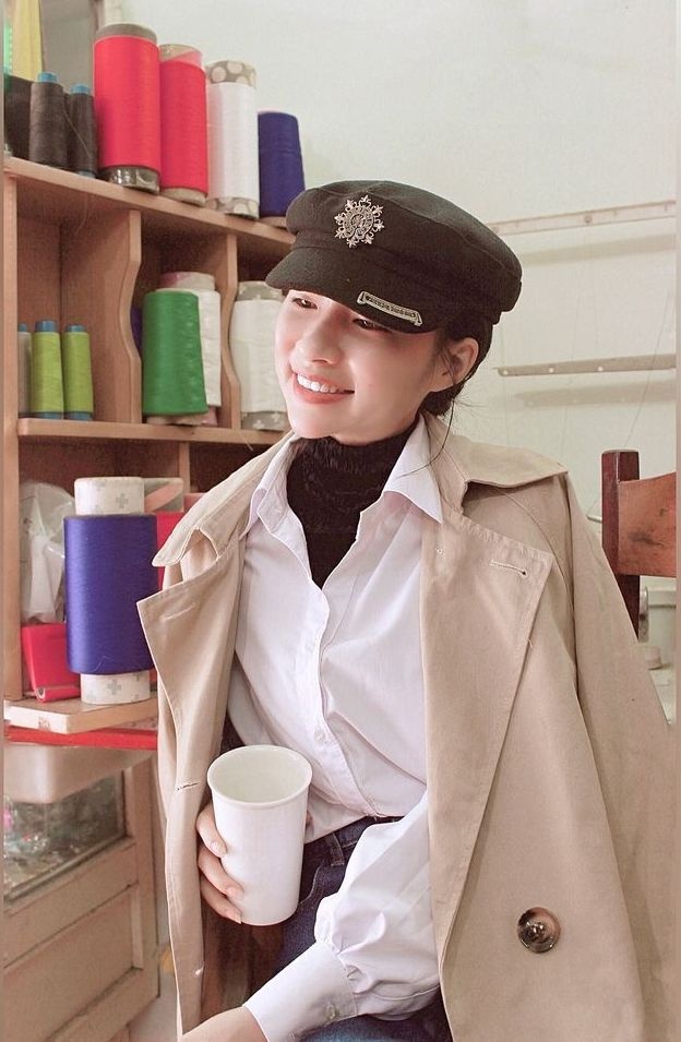 nu giang vien bi nham la sinh vien anh 7