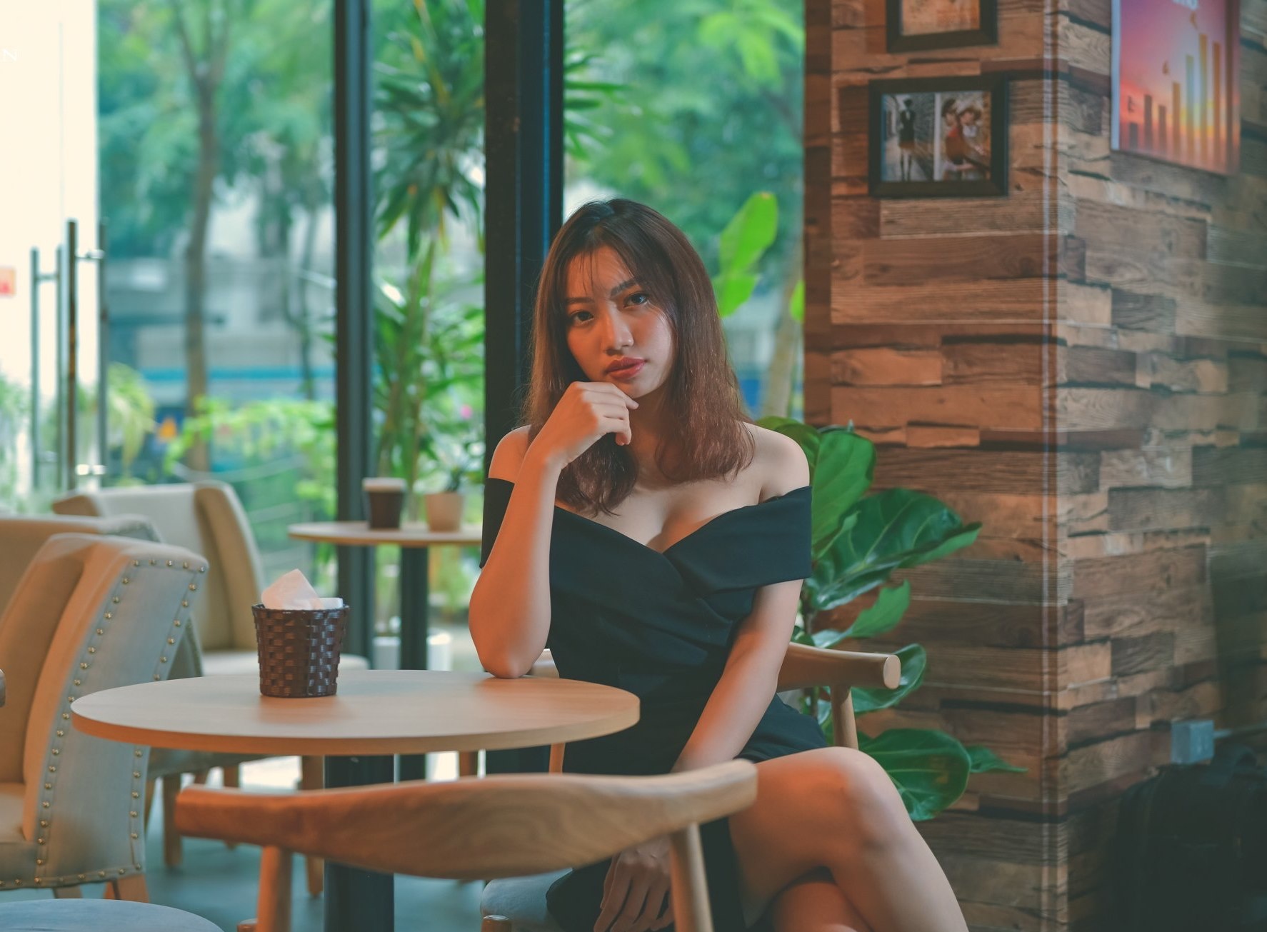 co gai nguoi viet goc lao anh 8