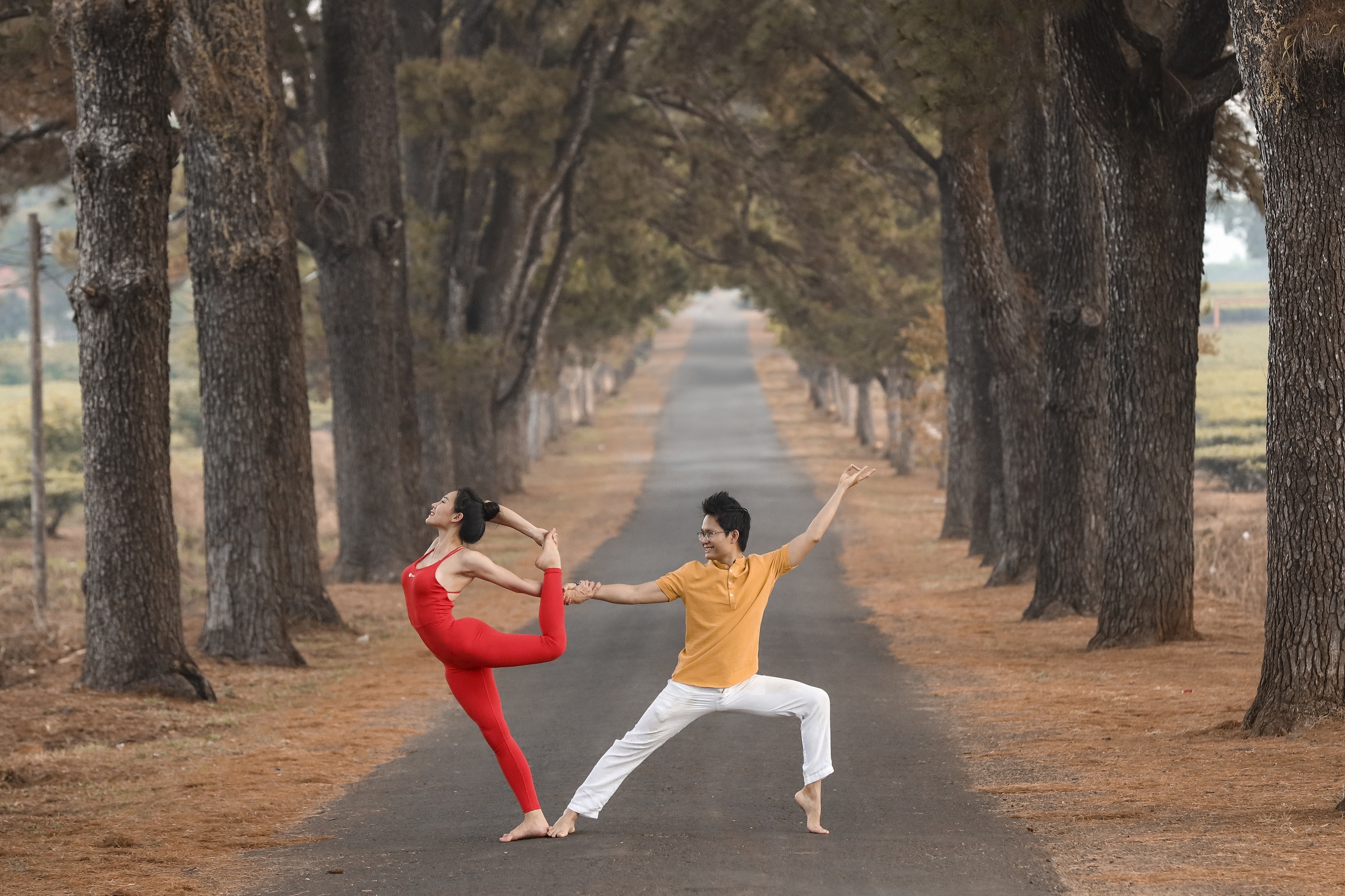 co gai tap yoga anh 2