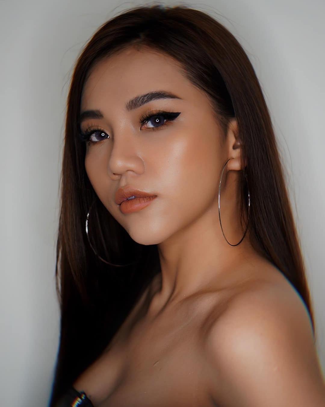 ban gai Hoang Duc anh 11