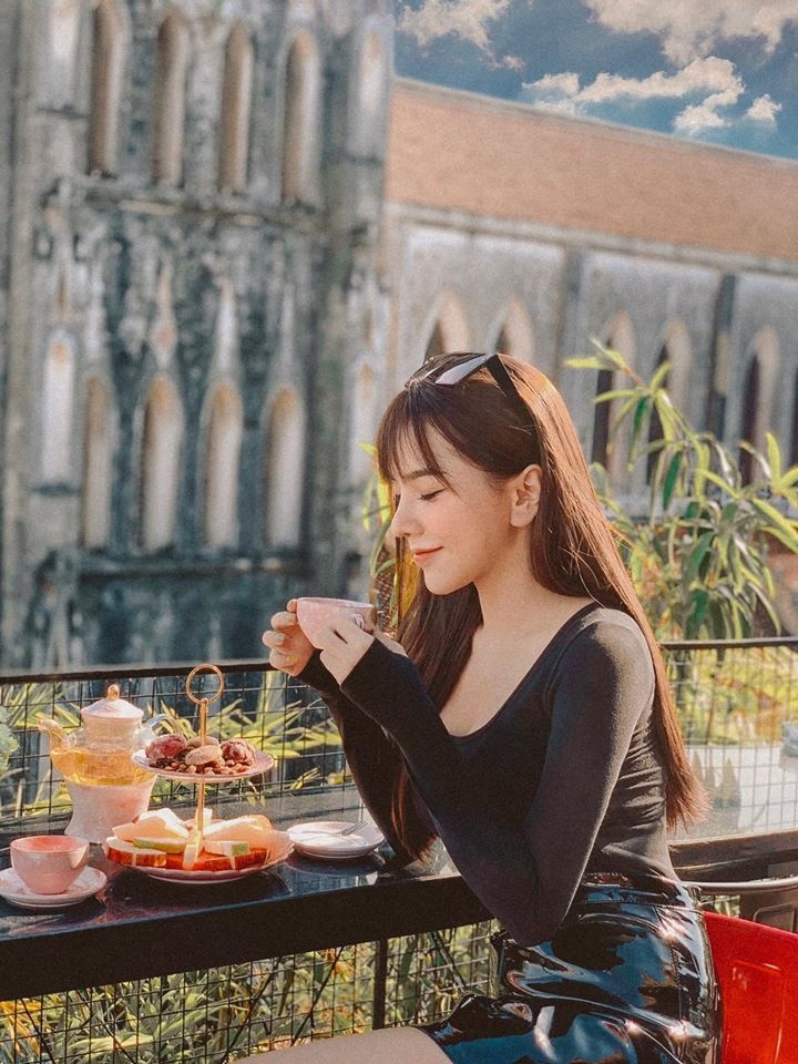 ban gai Hoang Duc anh 13