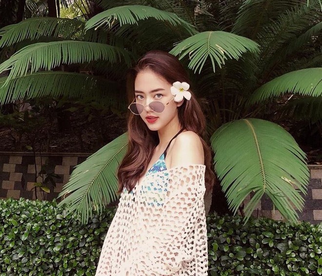 co gai noi tieng mang anh 6