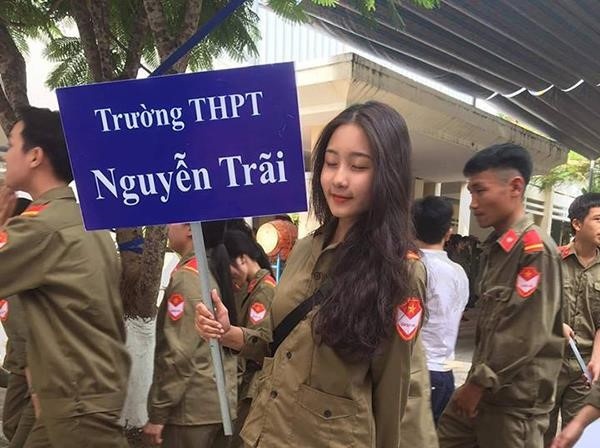 co gai noi tieng mang anh 8