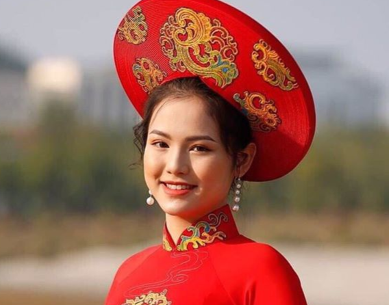 Nhan sac 10X cao 1,70 m dat danh hieu hoa khoi Lao Cai hinh anh