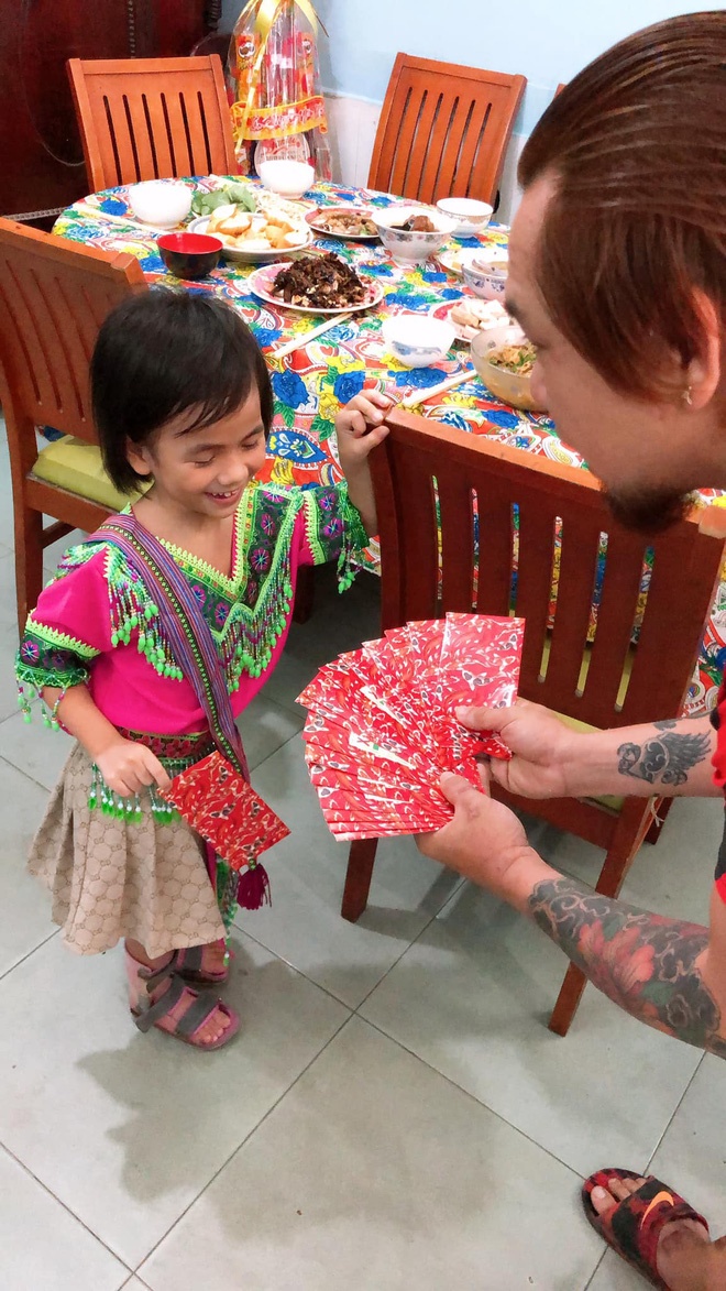 em be muong lat anh 1