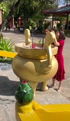 hinh anh xau xi di le chua anh 10