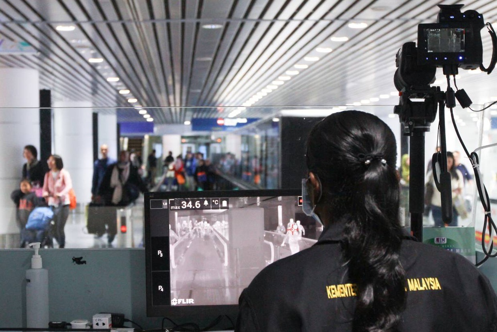 tin gia ve dich cum corona anh 1