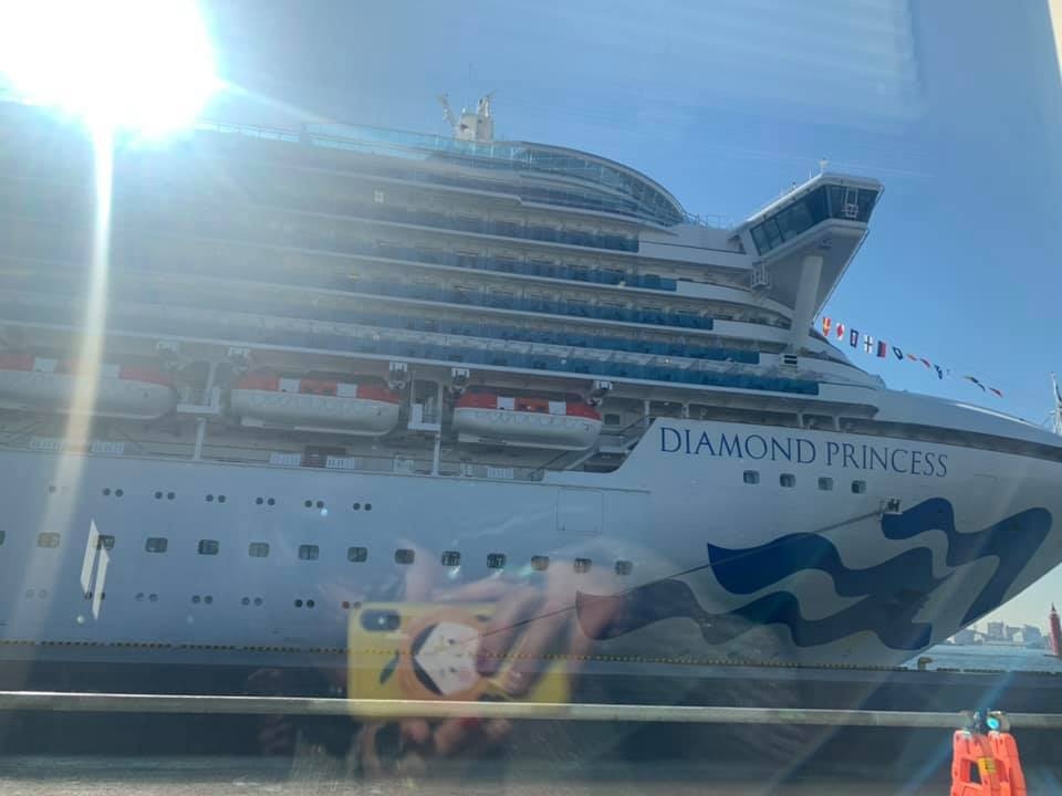 chuyen du thuyen co nguoi nhiem corona anh 1