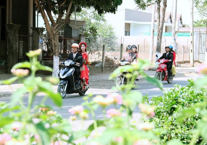 hoãn cưới tránh dịch ảnh 2 hoan cuoi tranh dich anh 2