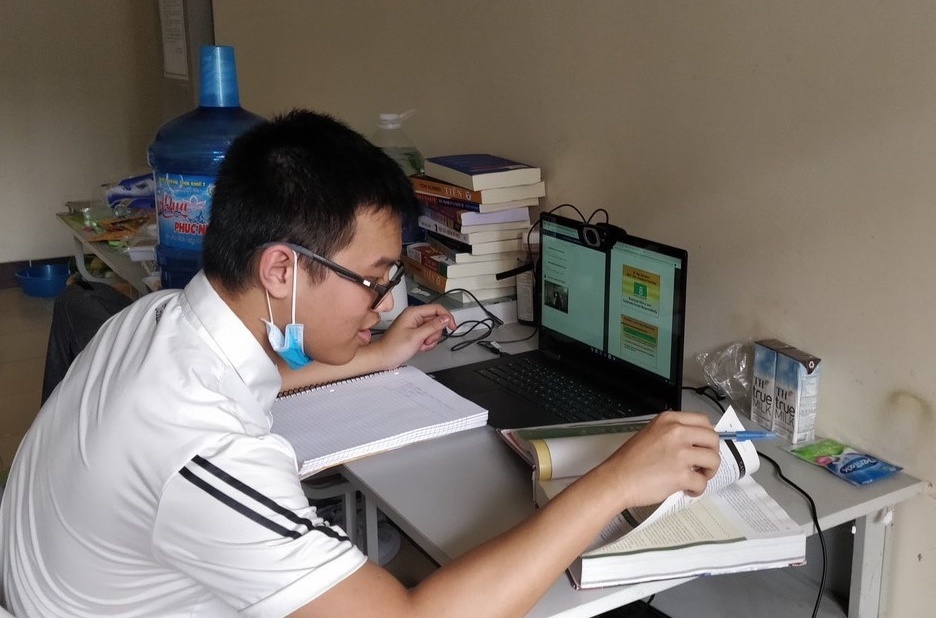 du học sinh quyên góp ảnh 2 du hoc sinh quyen gop anh 2