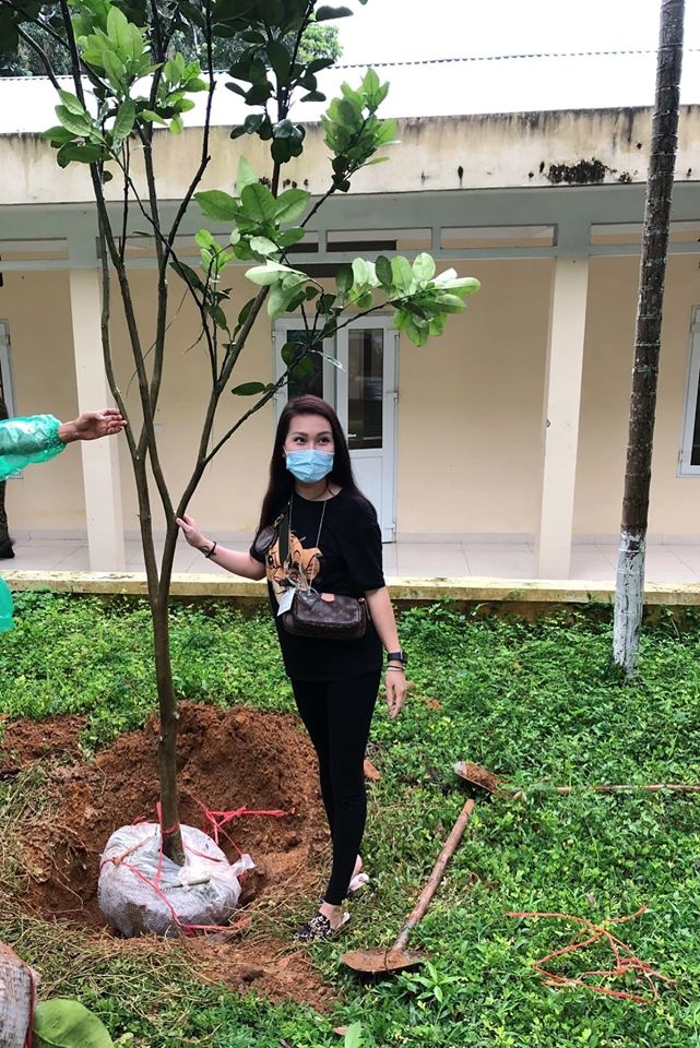 tang qua khu cach ly anh 2