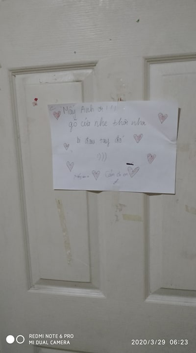 lam viec trong khu cach ly anh 5