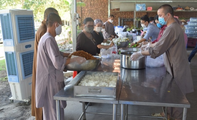 cau chuyen mua dich anh 4