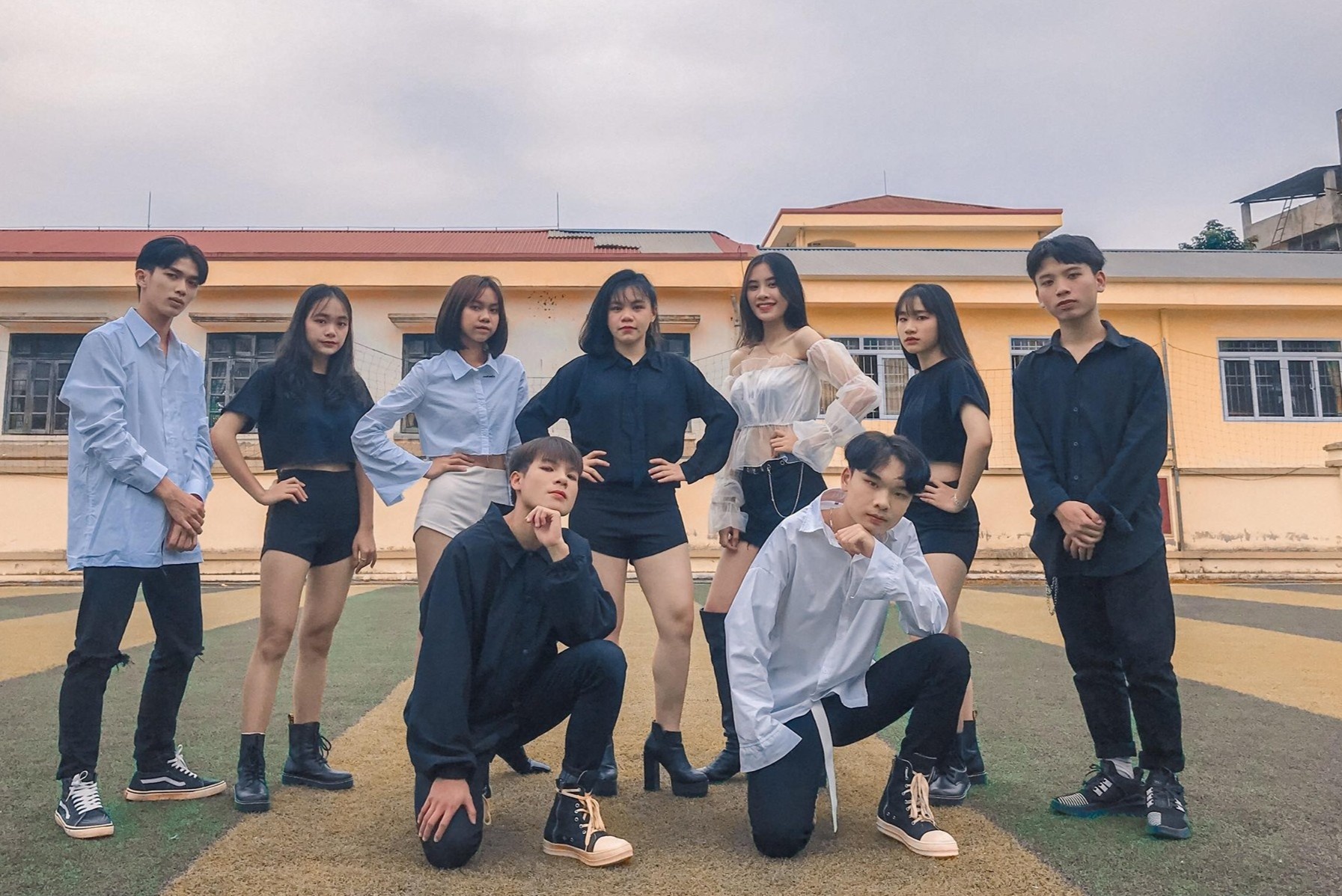 Hoc sinh Bac Kan duoc khen ngoi khi cover dieu nhay 'Duyen am' hinh anh