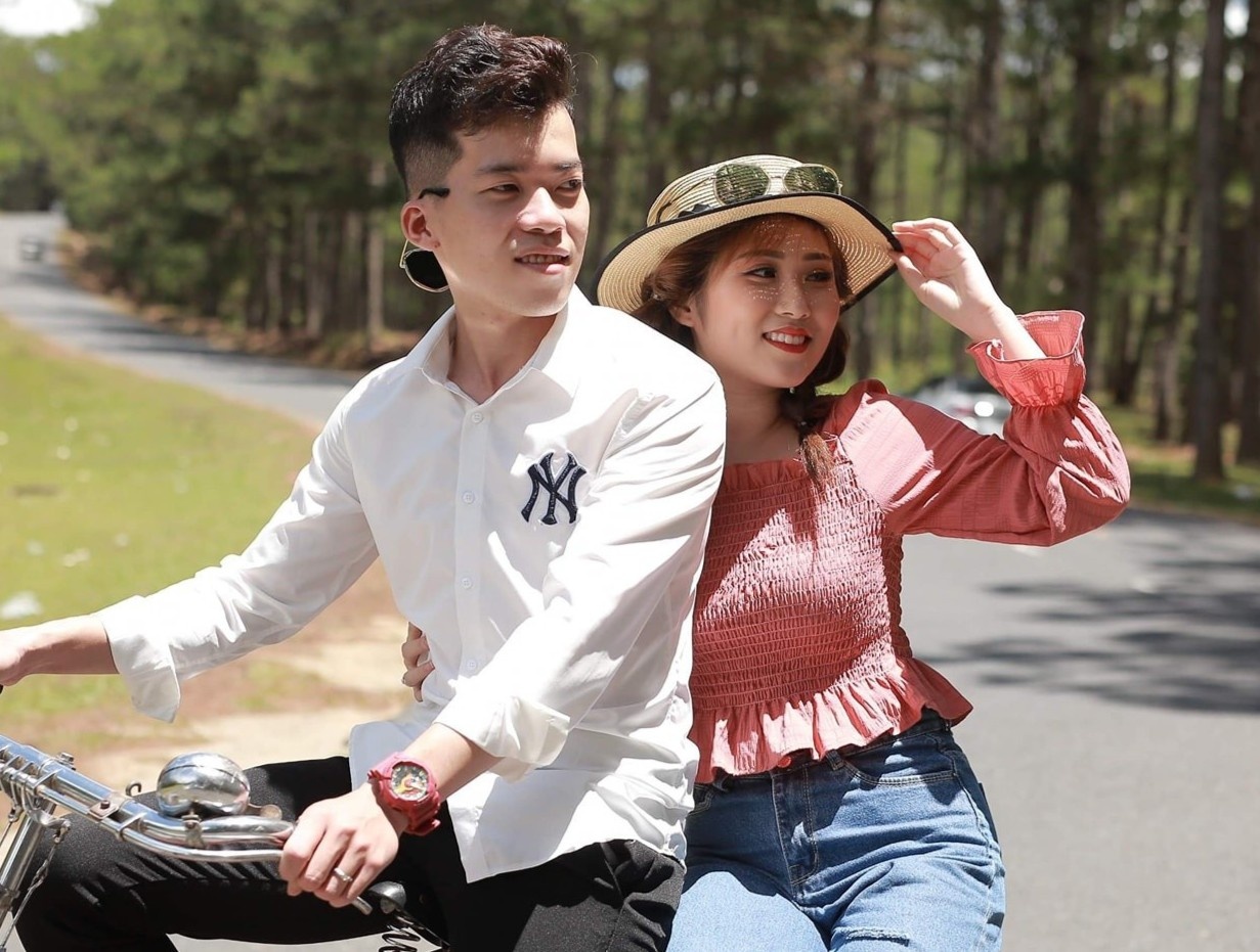 Chuyen tinh thay tro 5 nam yeu bi mat, chuan bi ve chung mot nha hinh anh