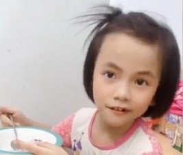 Hinh anh moi nhat cua be Pang sau 3 nam duoc nhan nuoi hinh anh