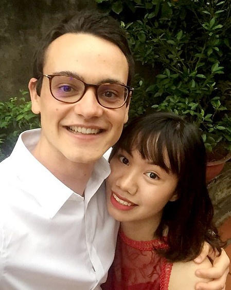 chuyen tinh chang phap nang viet anh 1