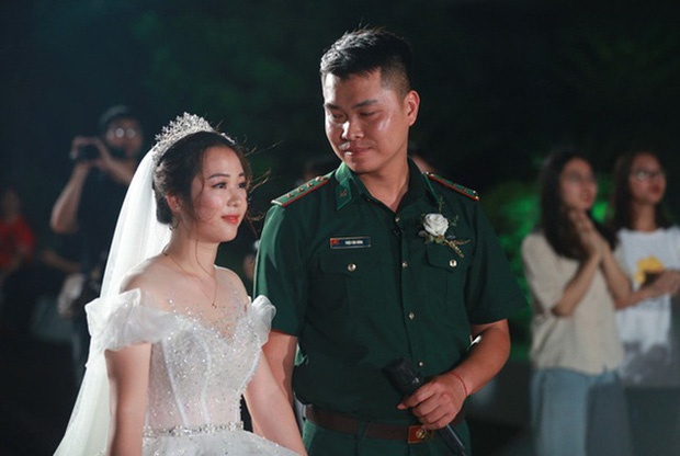 đám cưới của cô giáo và chú bộ đội ảnh 1 dam cuoi cua co giao va chu bo doi anh 1