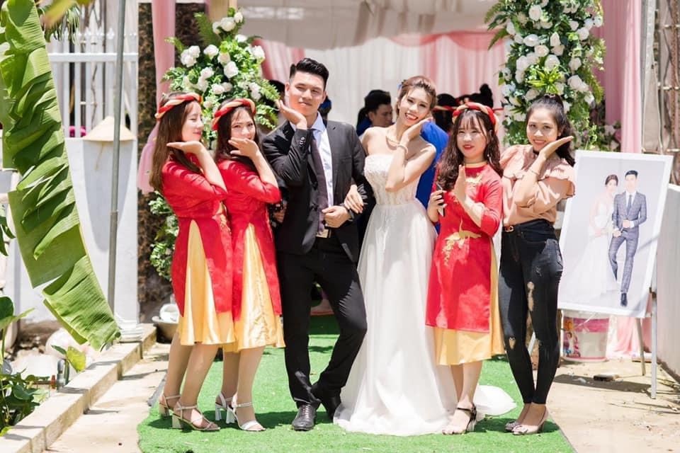 chuyen tinh doi vo chong cung nam sinh anh 1