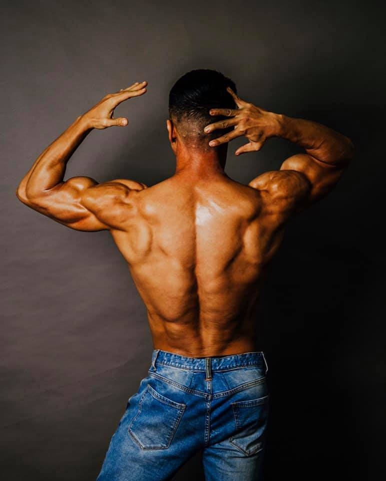 chàn trai lột xác nhờ tập gym, 9X lột xác thành huấn luyện vien gym, ảnh 3 chan trai lot xac nho tap gym, 9X lot xac thanh huan luyen vien gym, anh 3