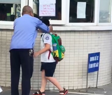 Bac bao ve dap tay hoc sinh hinh anh