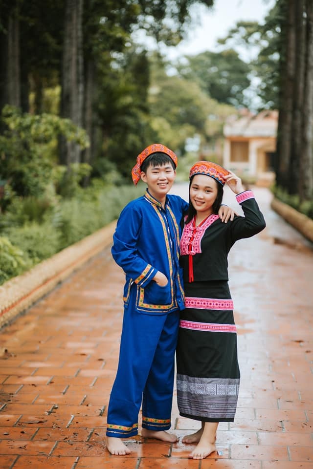 bo anh ky yeu trang phuc cac dan toc anh 7