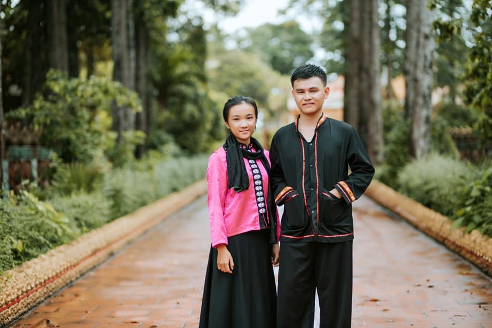 bo anh ky yeu trang phuc cac dan toc anh 6