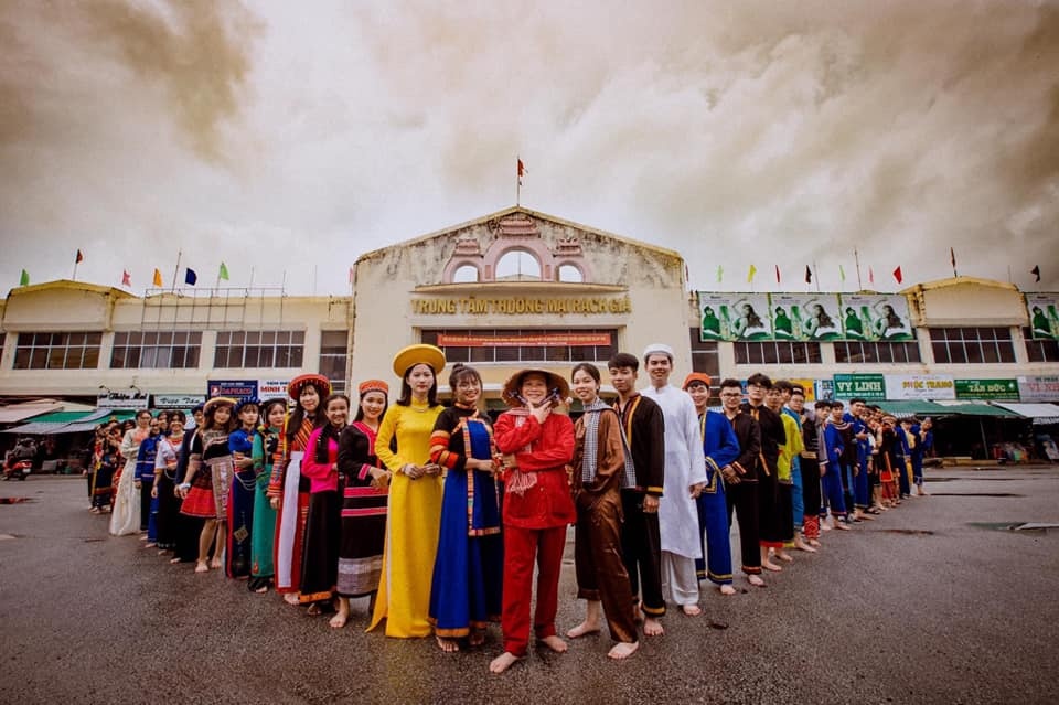 bo anh ky yeu trang phuc cac dan toc anh 1