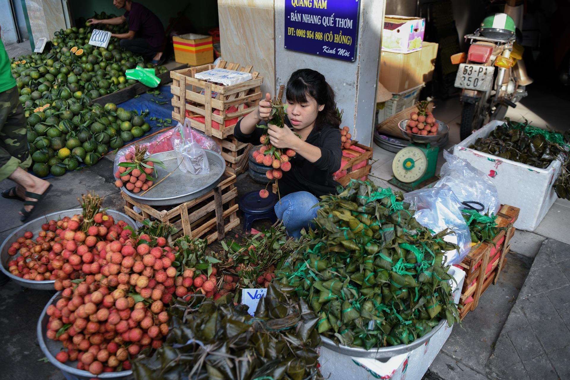 Vi sao co phong tuc 'Giet sau bo' trong Tet Doan ngo hinh anh