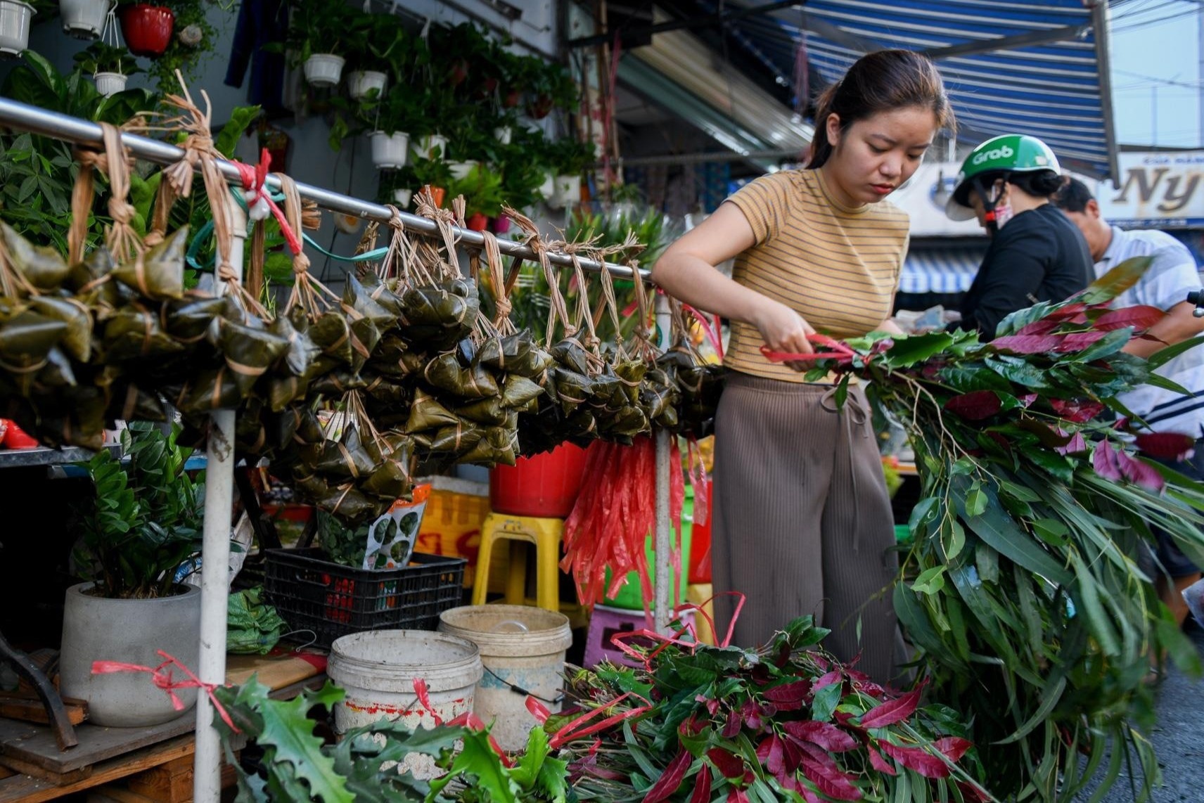 Tet Doan ngo can chuan bi gi va cung vao gio nao cho dung? hinh anh