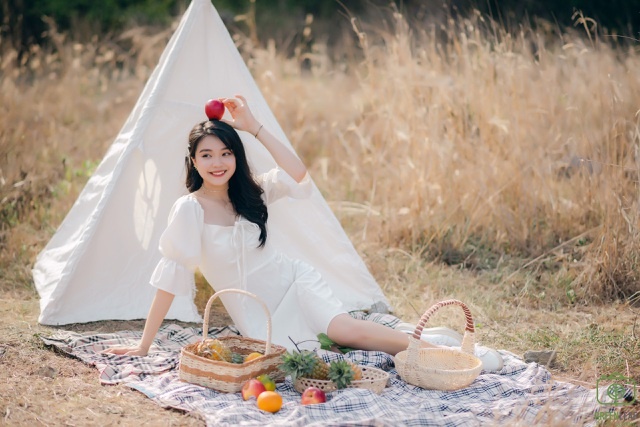 nu sinh bao chi tung thi hoa hau anh 2