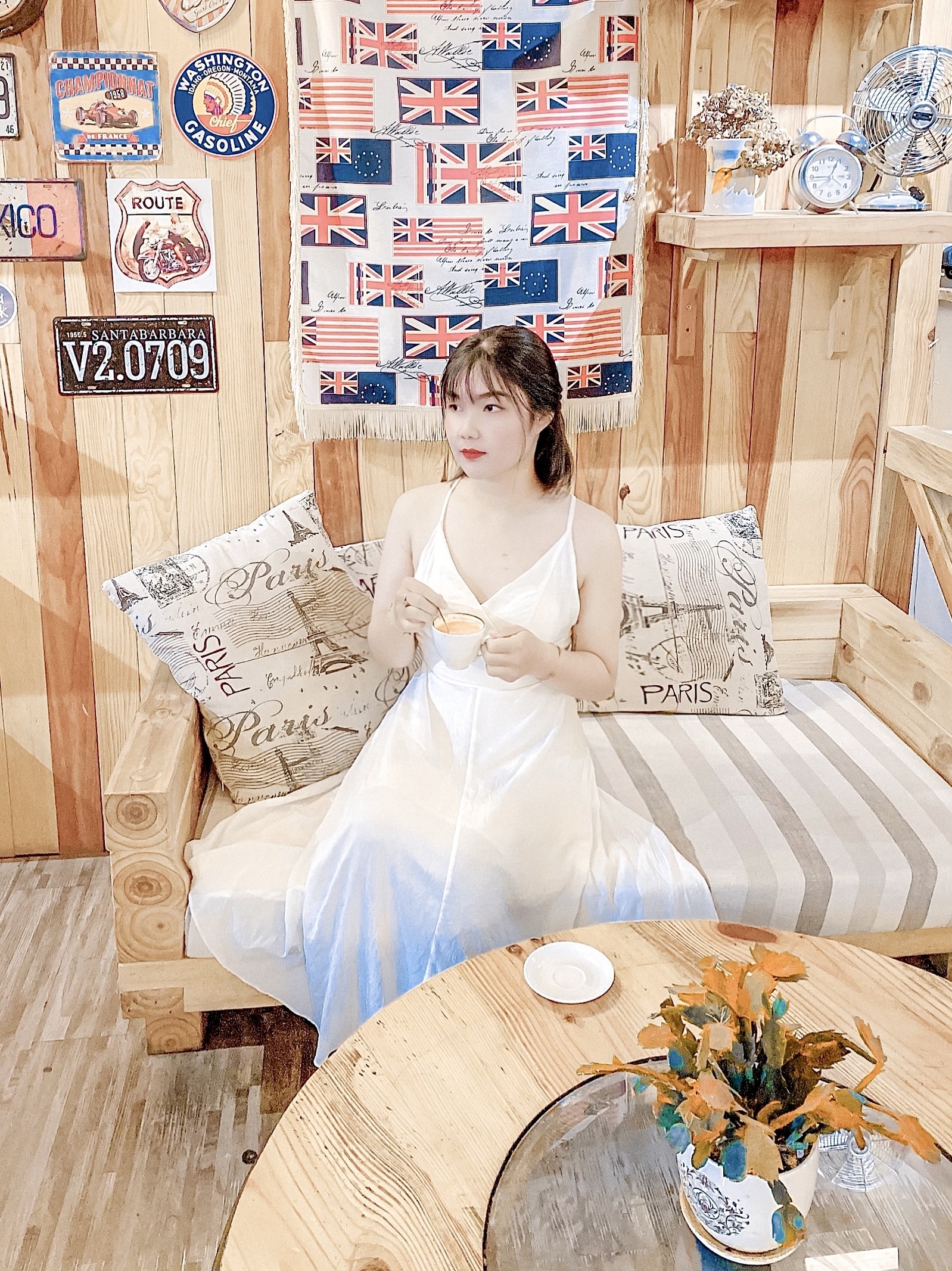 co gai binh duong giam can anh 4