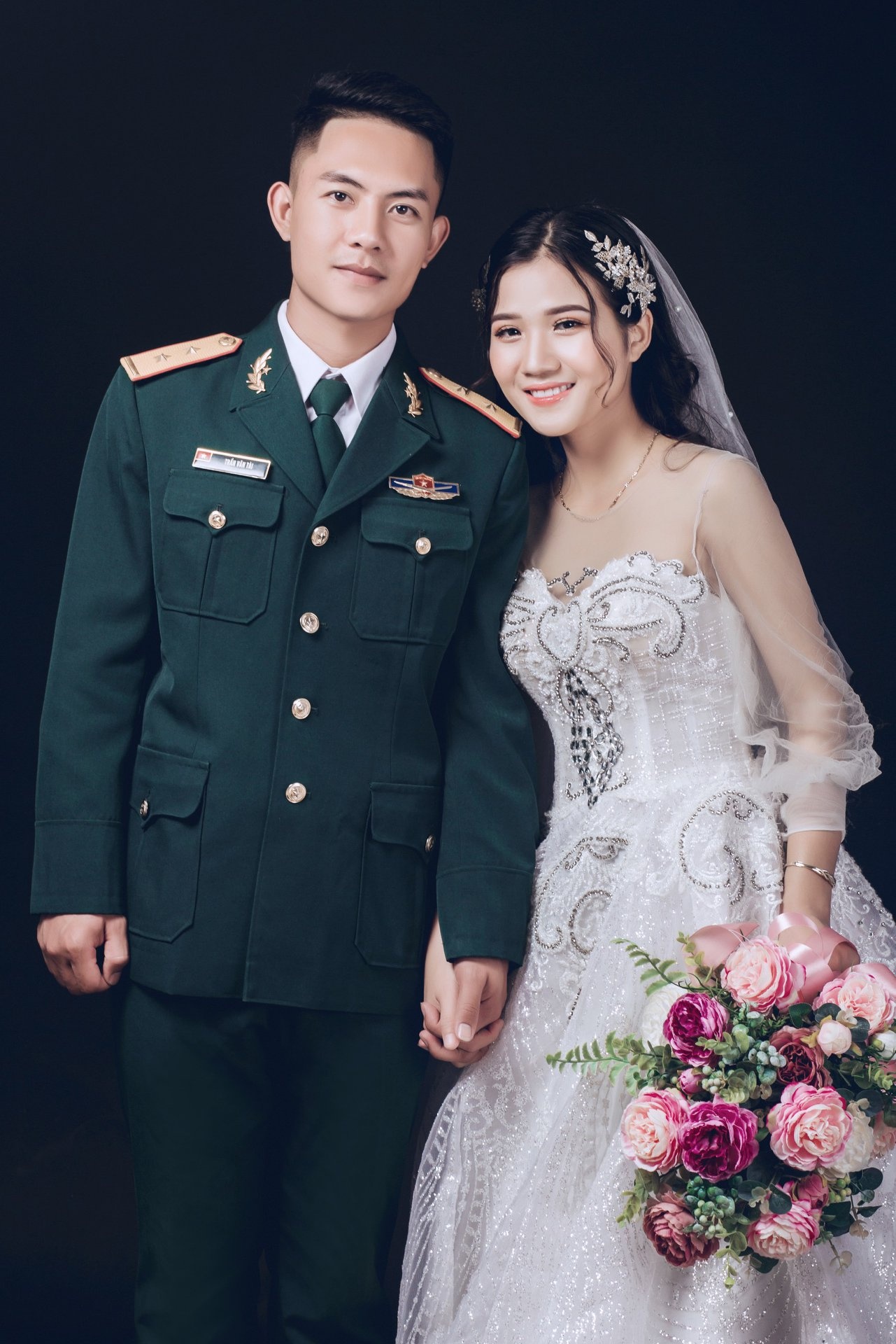 chuyện tình chàng bộ đội và cô bạn cùng bàn ảnh 2 chuyen tinh chang bo doi va co ban cung ban anh 2