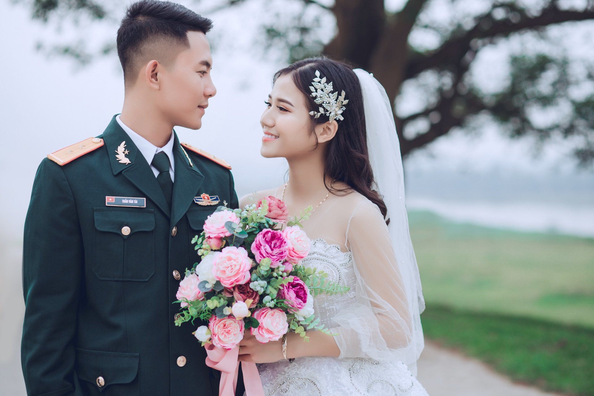 chuyện tình chàng bộ đội và cô bạn cùng bàn ảnh 4 chuyen tinh chang bo doi va co ban cung ban anh 4