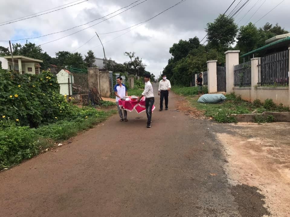 hang xom khieng co ve nha dai khach anh 2