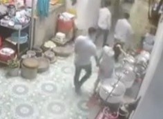 Sam so, cham vong 3 khi thay thai phu dung mot minh hinh anh